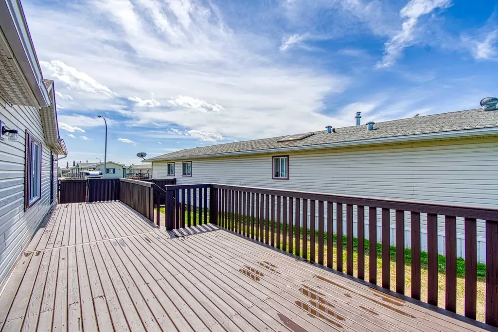 9507 108b Avenue Clairmont AB T8X 5B5