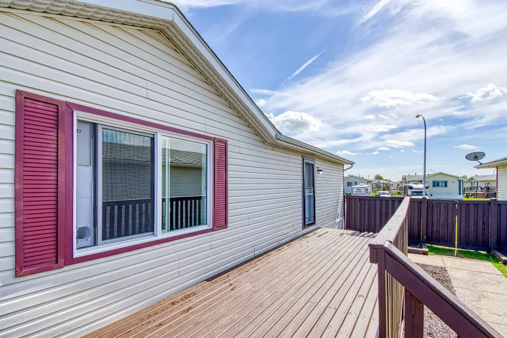 9507 108b Avenue Clairmont AB T8X 5B5