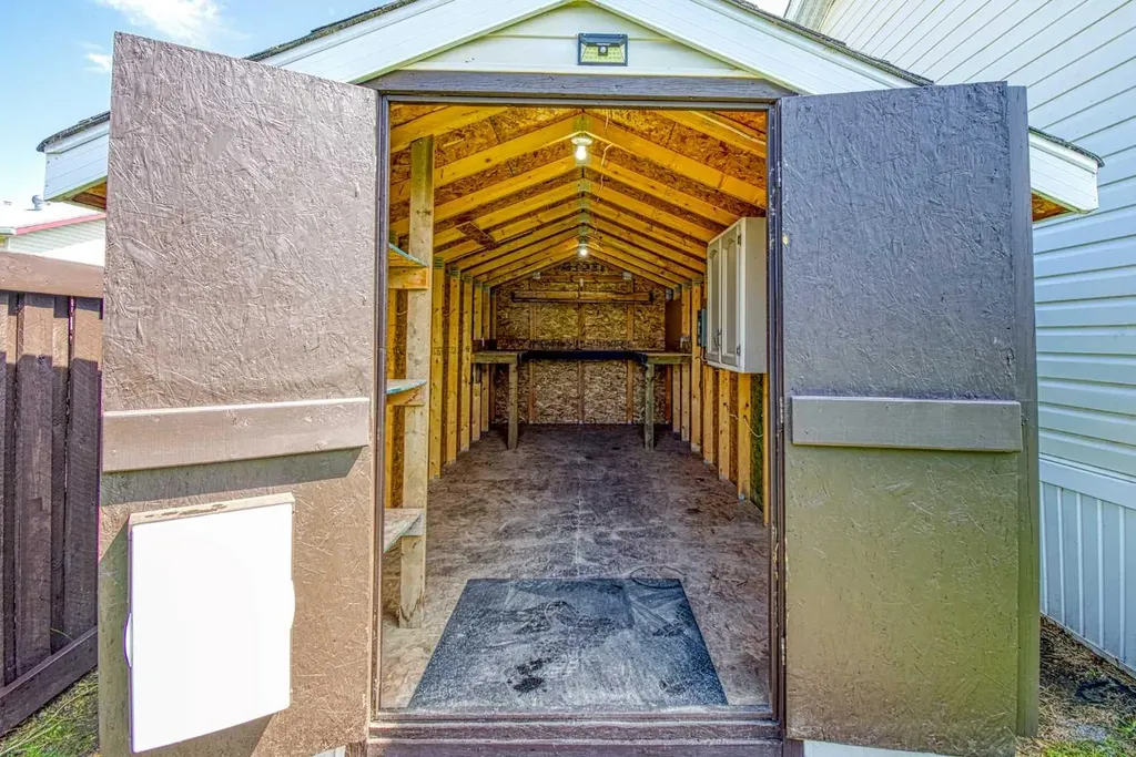9507 108b Avenue Clairmont AB T8X 5B5