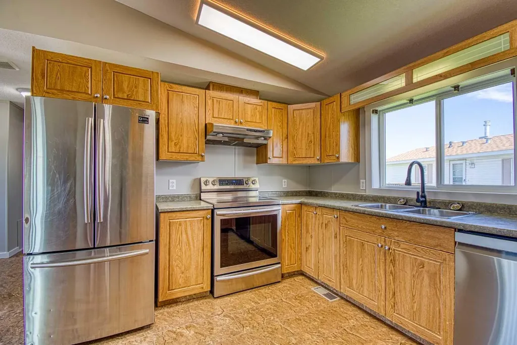 9507 108b Avenue Clairmont AB T8X 5B5