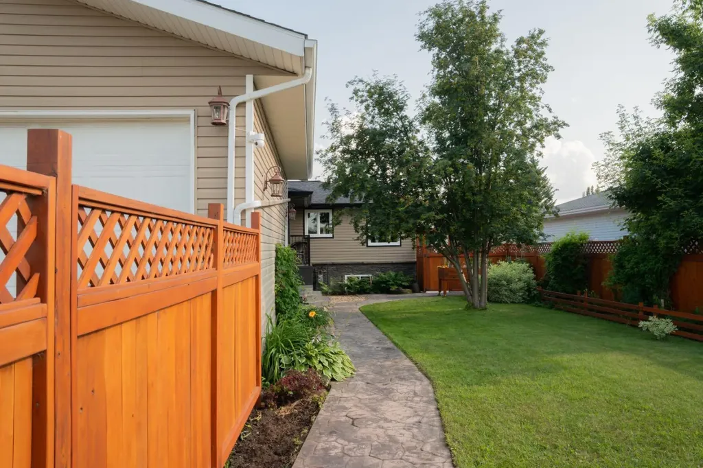 1026 18 Avenue Wainwright AB T9W 1K2
