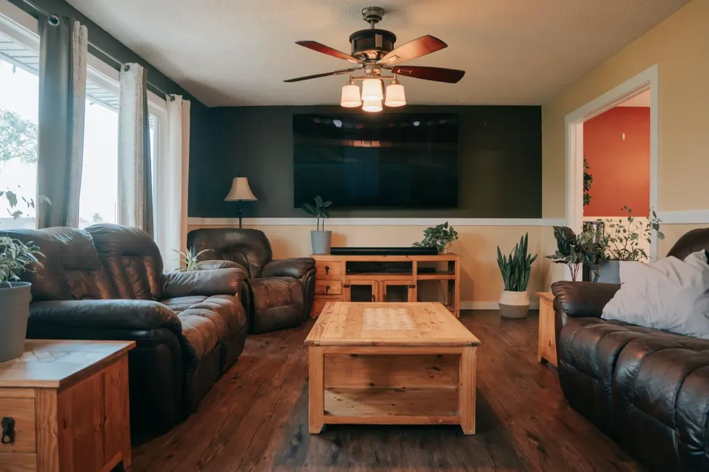 1026 18 Avenue Wainwright AB T9W 1K2