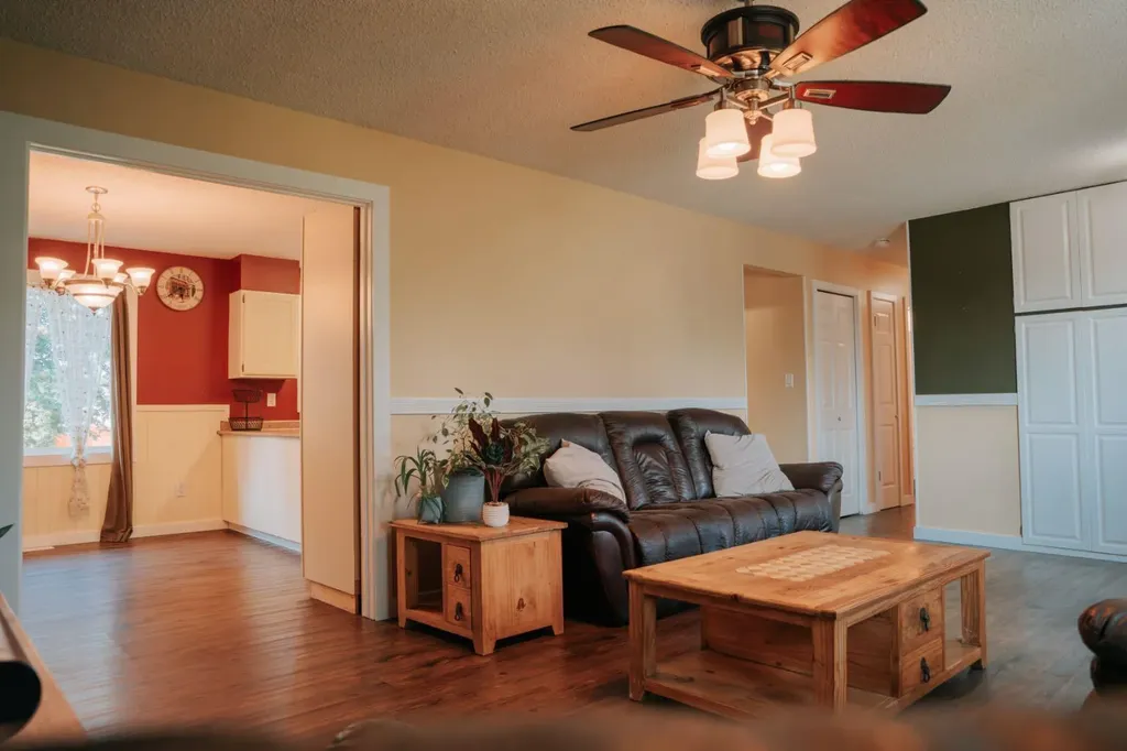 1026 18 Avenue Wainwright AB T9W 1K2