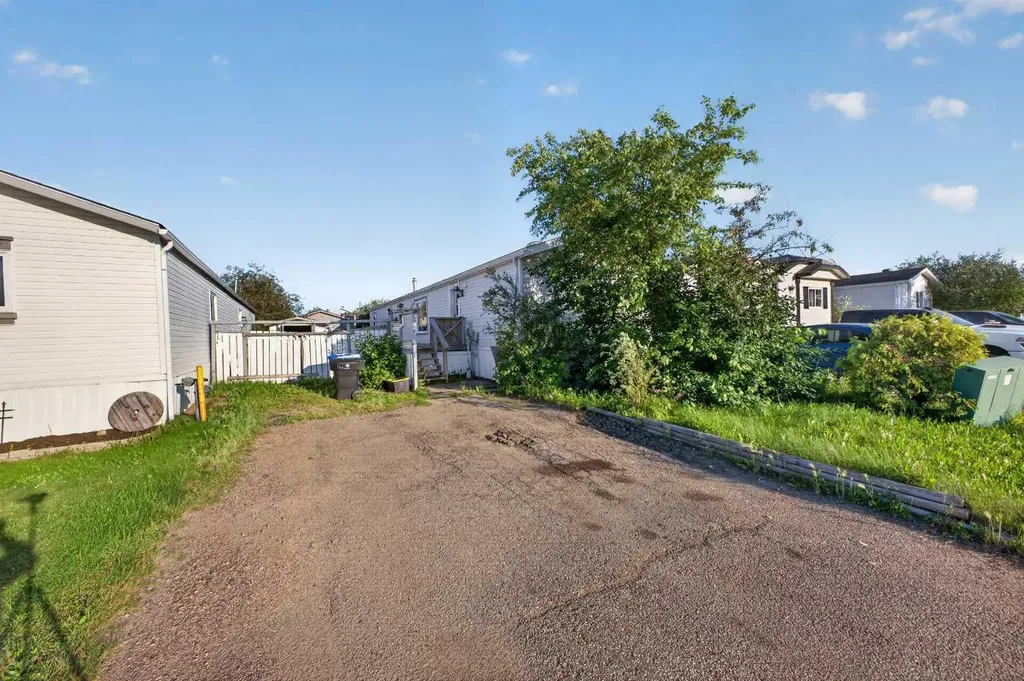 138 Couture Lane Fort Mcmurray AB T9K 1X3