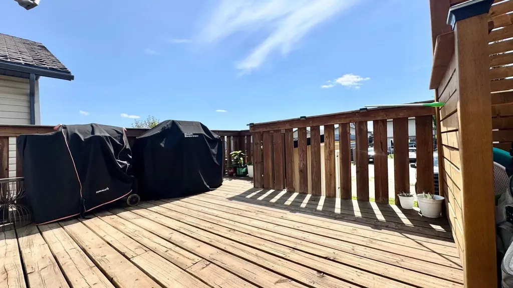 8833 67 Avenue Grande Prairie AB T8W 2X9
