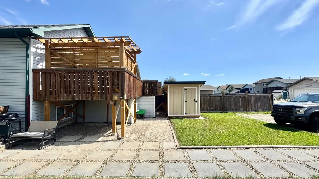 8833 67 Avenue Grande Prairie AB T8W 2X9