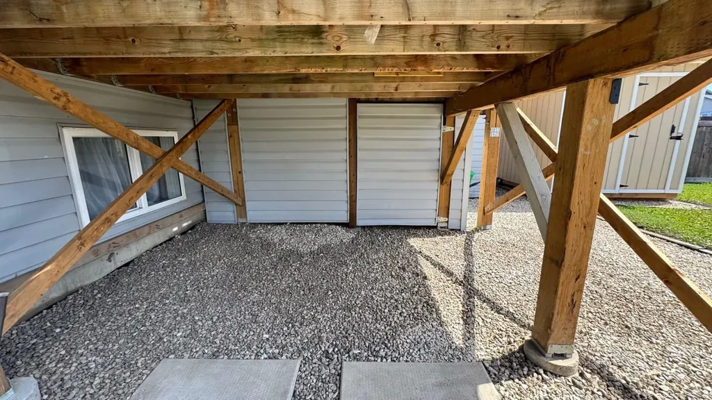 8833 67 Avenue Grande Prairie AB T8W 2X9