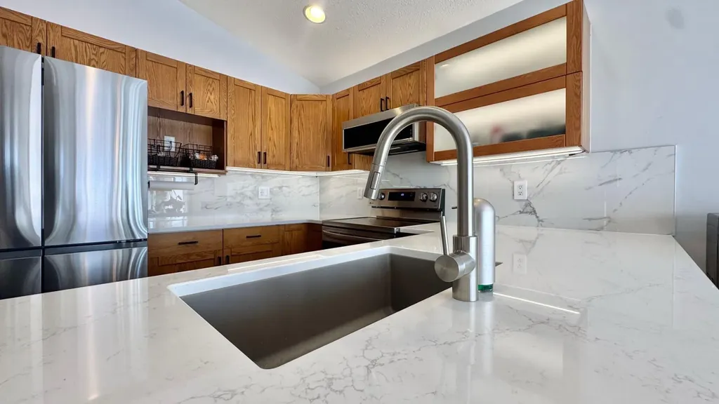 8833 67 Avenue Grande Prairie AB T8W 2X9