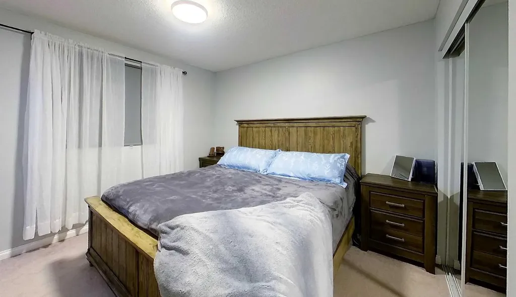 1402 Edson Drive Edson AB T7E 1H6