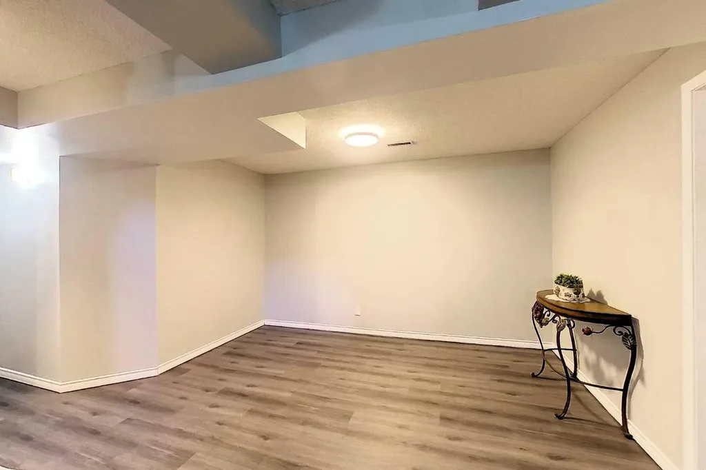 1402 Edson Drive Edson AB T7E 1H6