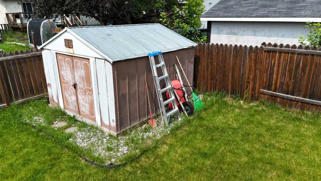 1402 Edson Drive Edson AB T7E 1H6