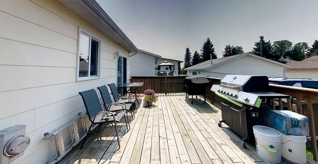 1402 Edson Drive Edson AB T7E 1H6