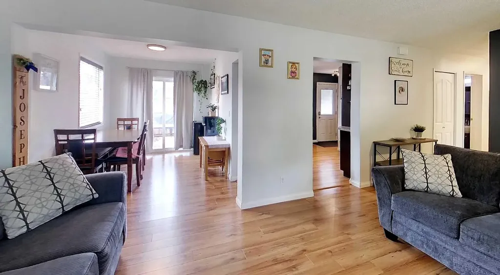 1402 Edson Drive Edson AB T7E 1H6