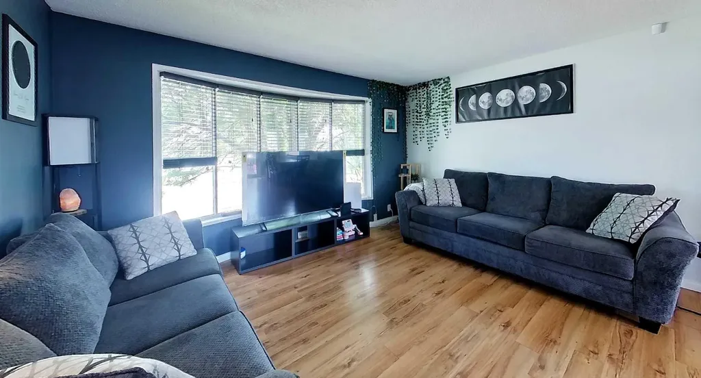 1402 Edson Drive Edson AB T7E 1H6