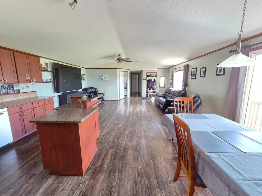 10615 88 Street Grande Prairie AB T8X 1P5