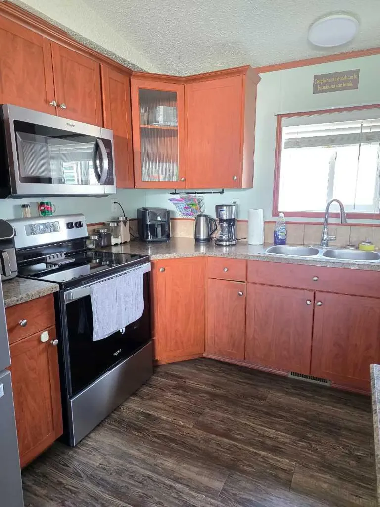 10615 88 Street Grande Prairie AB T8X 1P5