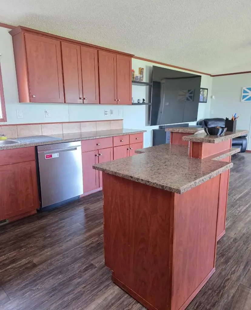 10615 88 Street Grande Prairie AB T8X 1P5
