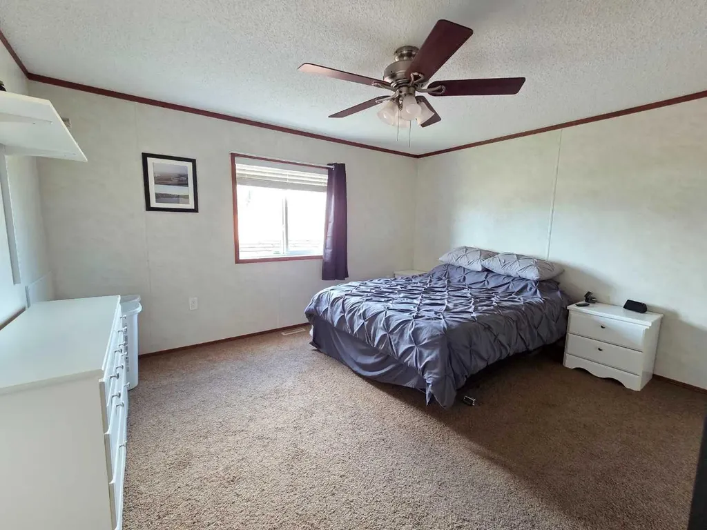 10615 88 Street Grande Prairie AB T8X 1P5