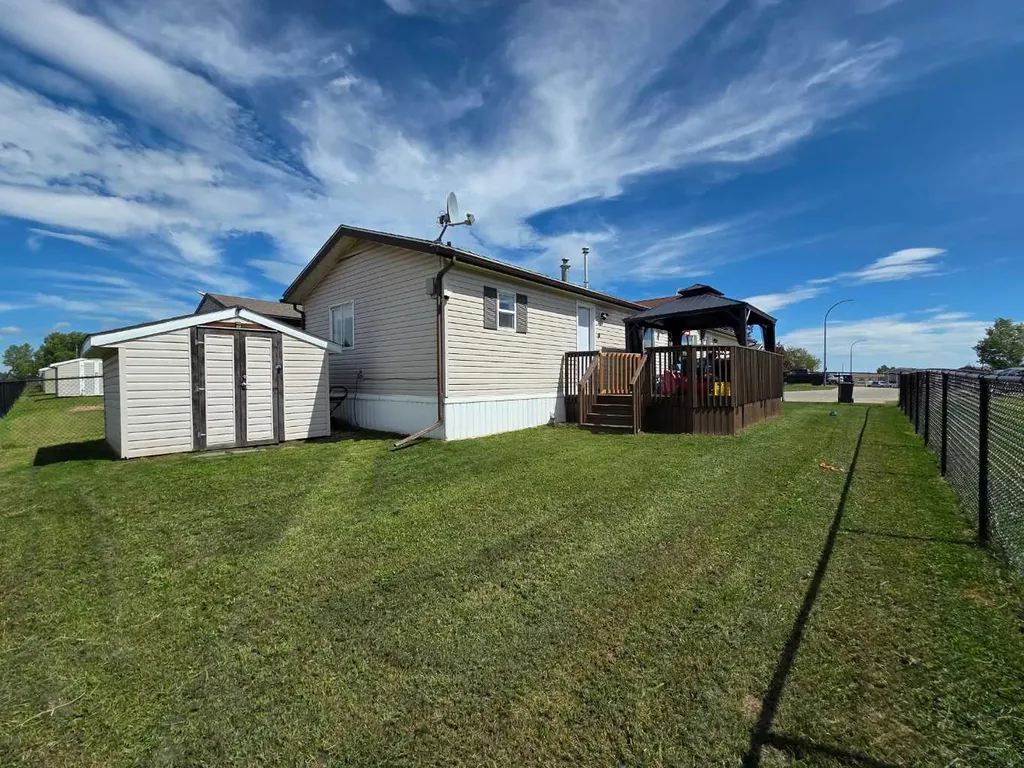 10615 88 Street Grande Prairie AB T8X 1P5