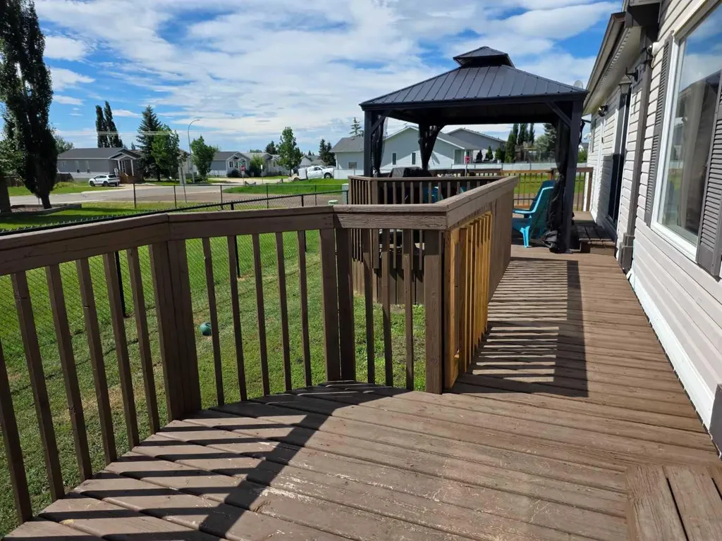 10615 88 Street Grande Prairie AB T8X 1P5