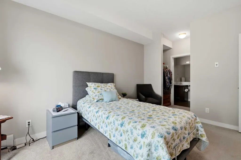 604 East Lake Boulevard NE Airdrie AB T4A0G6