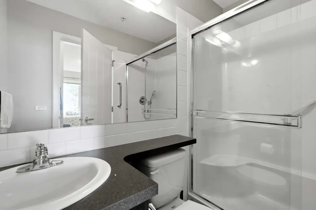 604 East Lake Boulevard NE Airdrie AB T4A0G6