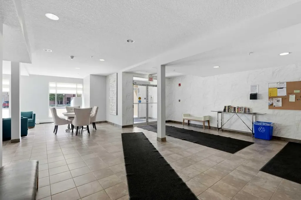 604 East Lake Boulevard NE Airdrie AB T4A0G6