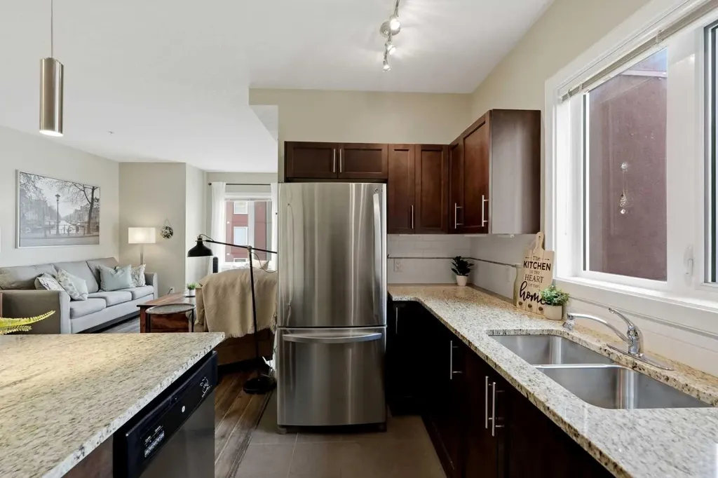 604 East Lake Boulevard NE Airdrie AB T4A0G6