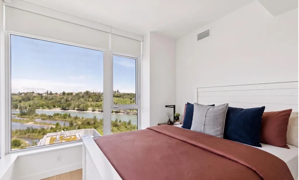 118 Waterfront Court SW Calgary AB T2P1K8