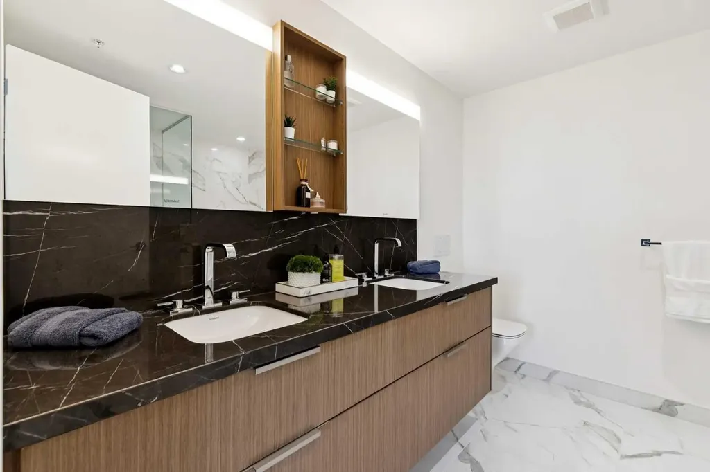 118 Waterfront Court SW Calgary AB T2P1K8