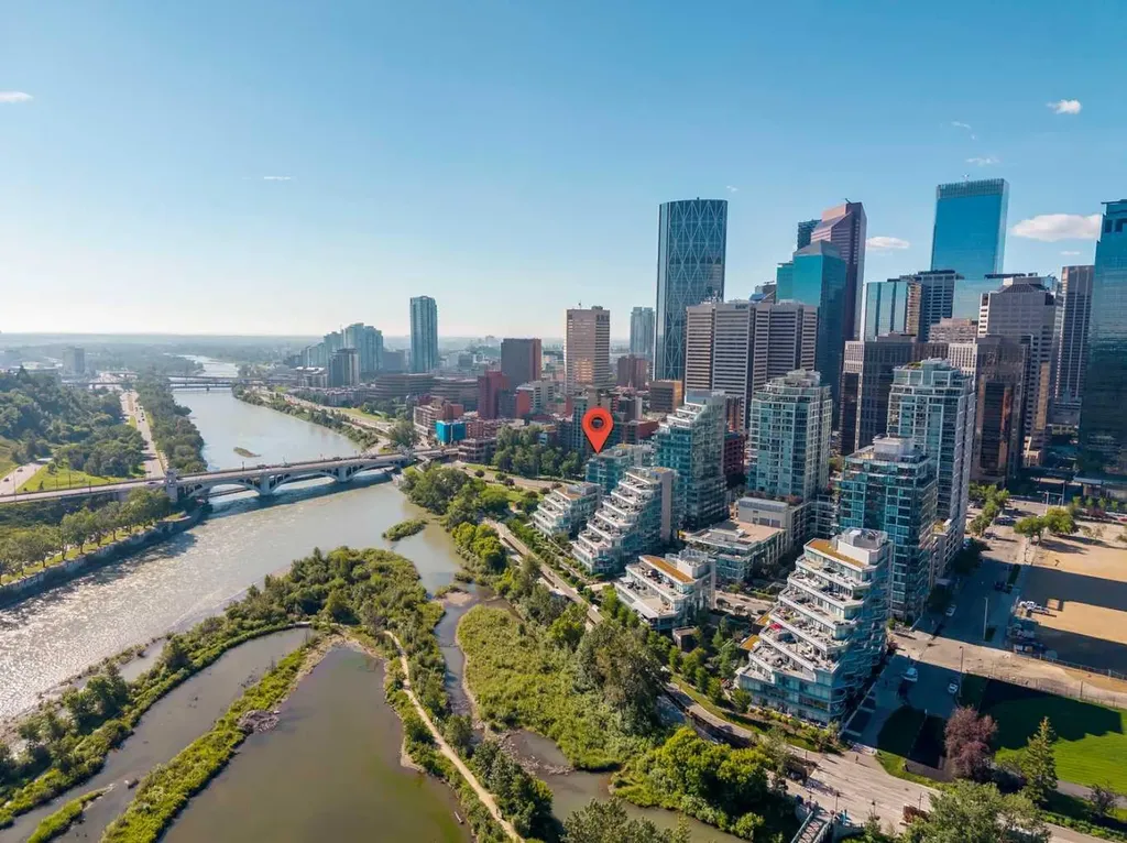 118 Waterfront Court SW Calgary AB T2P1K8
