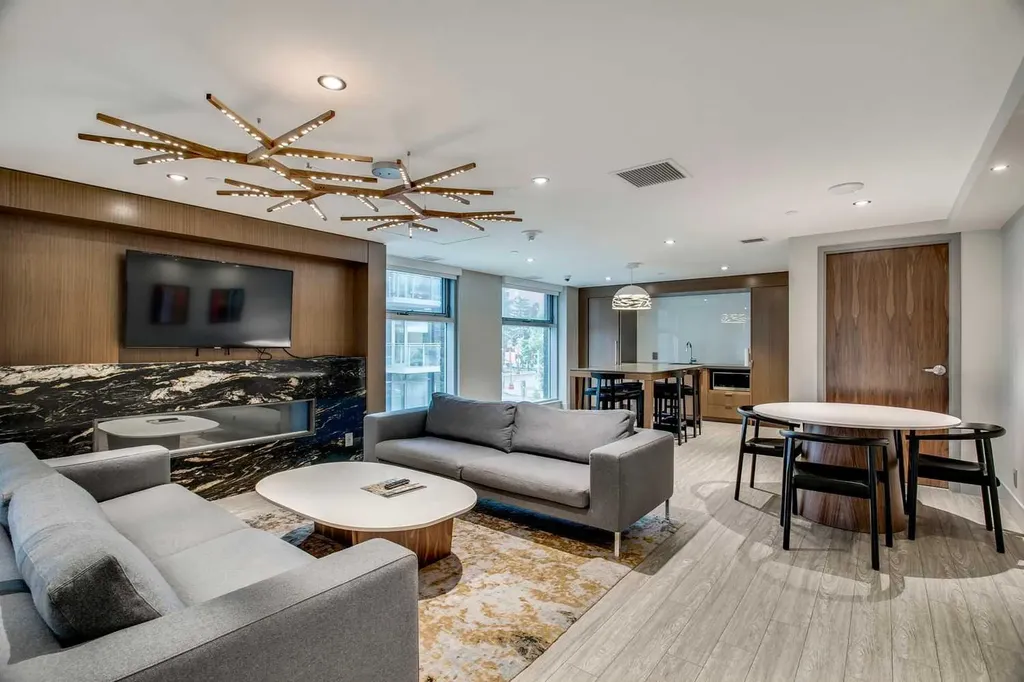 118 Waterfront Court SW Calgary AB T2P1K8