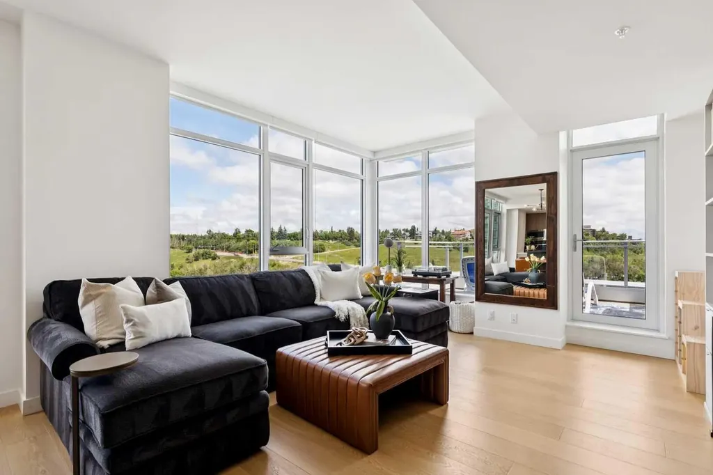 118 Waterfront Court SW Calgary AB T2P1K8