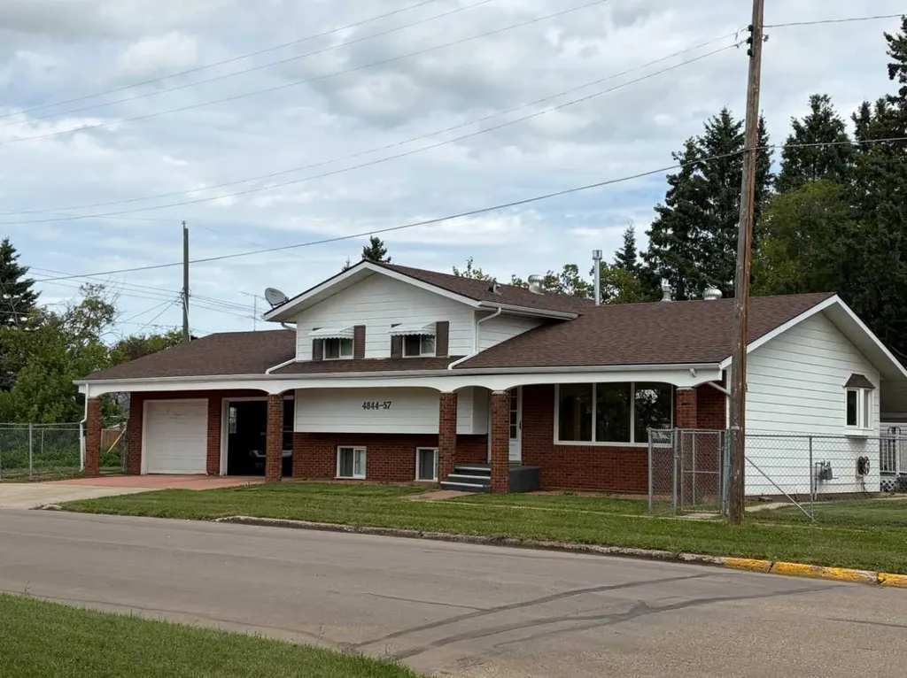4844 57 Avenue High Prairie AB T0G 1E0