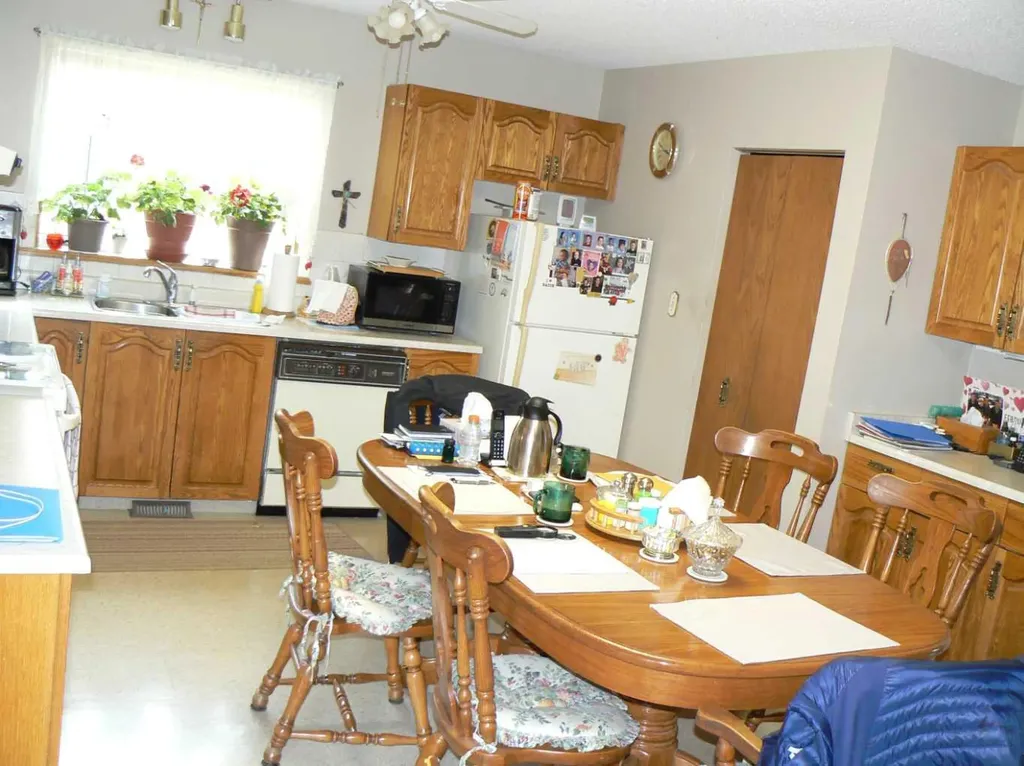 4844 57 Avenue High Prairie AB T0G 1E0