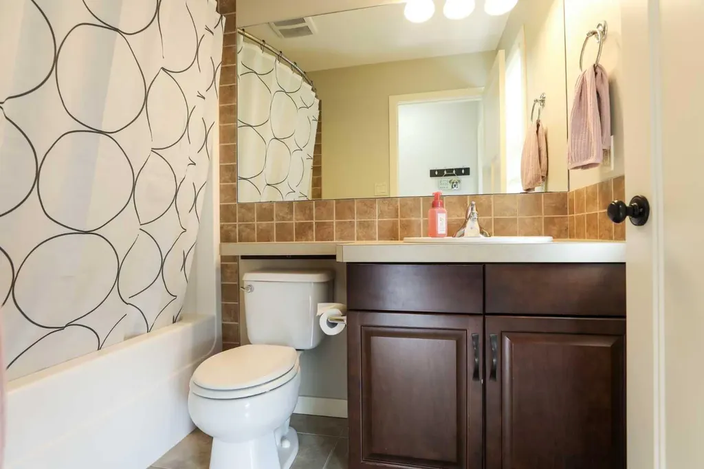 113 Lynx Road N Lethbridge AB T1H6W9