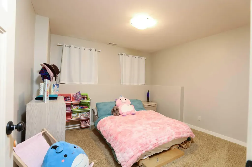 113 Lynx Road N Lethbridge AB T1H6W9