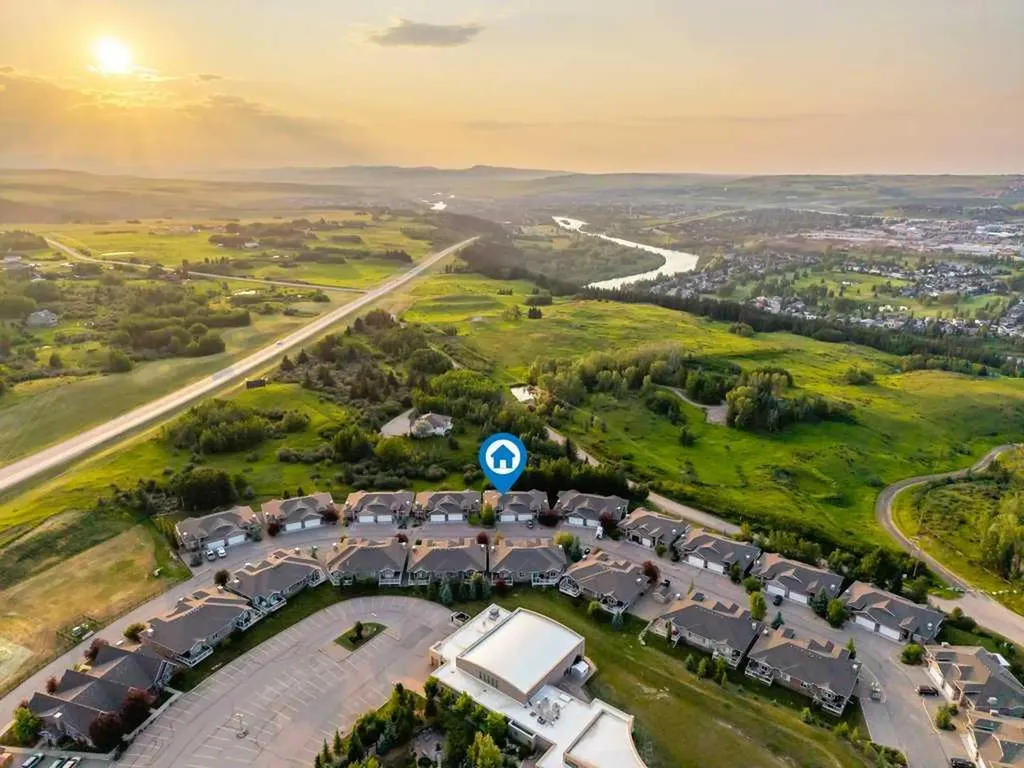 61 River Heights View Cochrane AB T4C0E6