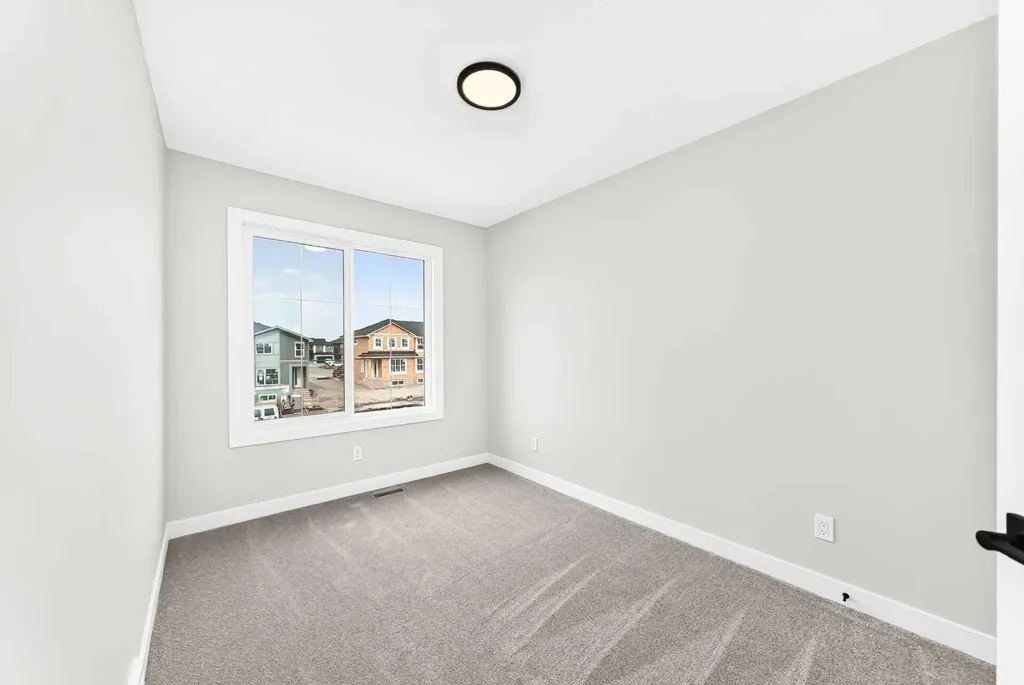 186 Lanark Gate SE Airdrie AB T4A 3R7