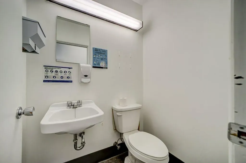 12937 20 Avenue Blairmore AB T0K 0E0