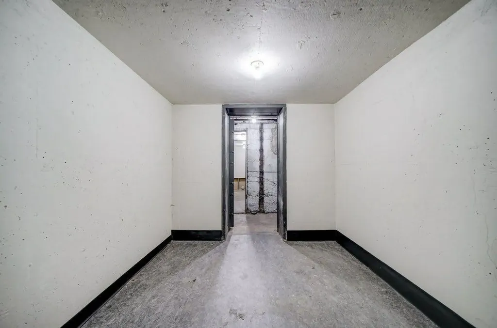 12937 20 Avenue Blairmore AB T0K 0E0