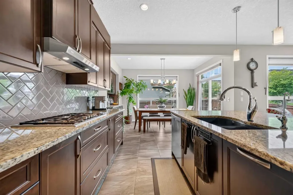 131 Cranarch Crescent SE Calgary AB T3M 2J2