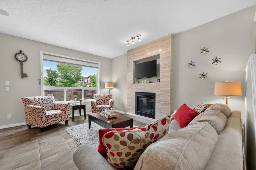 131 Cranarch Crescent SE Calgary AB T3M 2J2