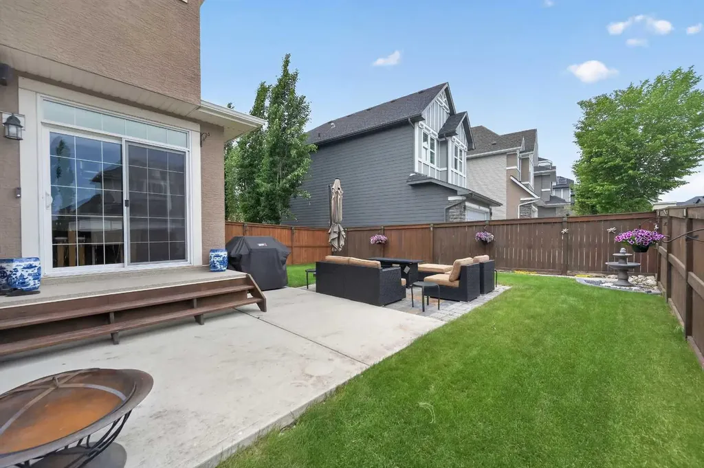 131 Cranarch Crescent SE Calgary AB T3M 2J2