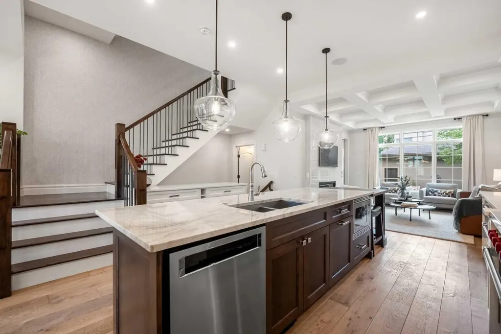 1716 50 Avenue SW Calgary AB T2T 2W1