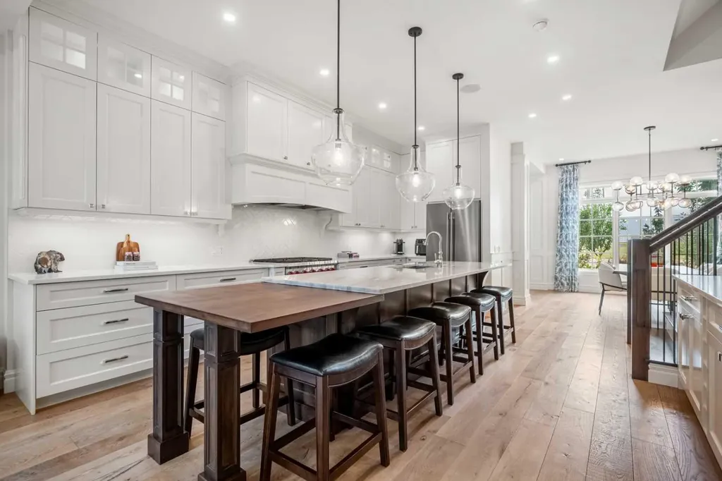1716 50 Avenue SW Calgary AB T2T 2W1