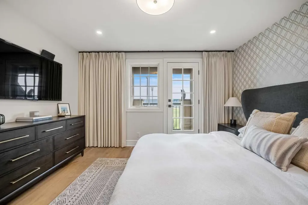 1716 50 Avenue SW Calgary AB T2T 2W1