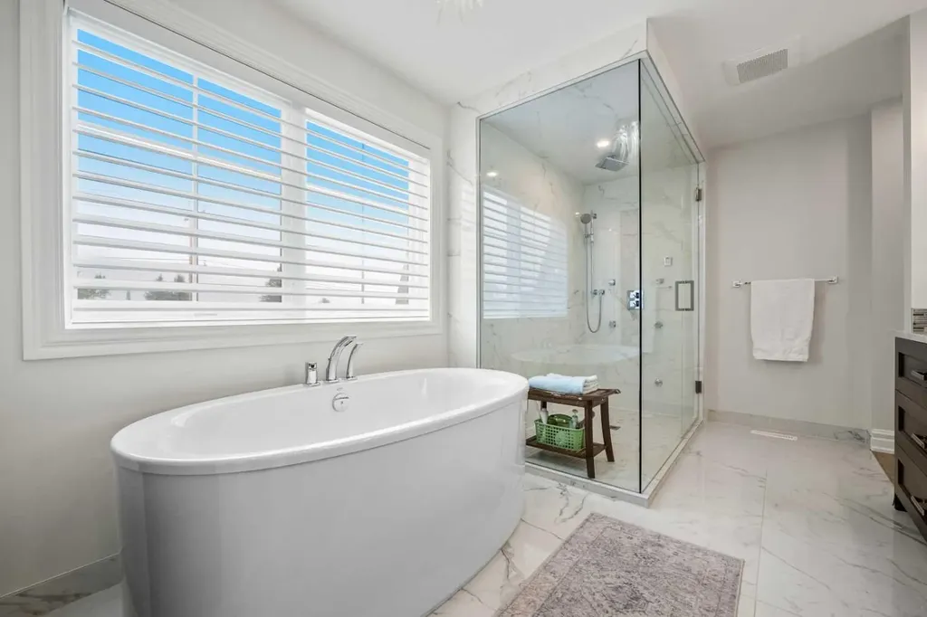 1716 50 Avenue SW Calgary AB T2T 2W1