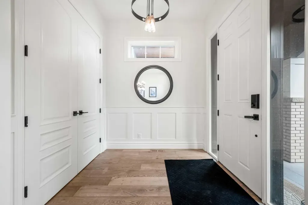 1716 50 Avenue SW Calgary AB T2T 2W1