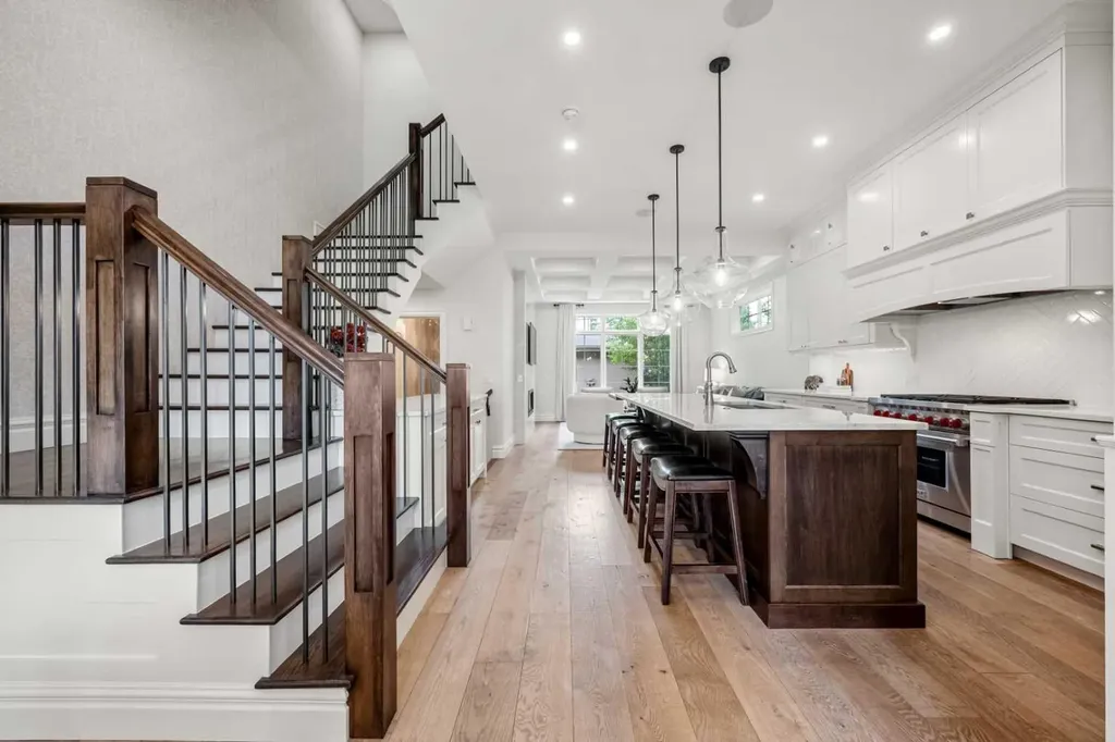 1716 50 Avenue SW Calgary AB T2T 2W1